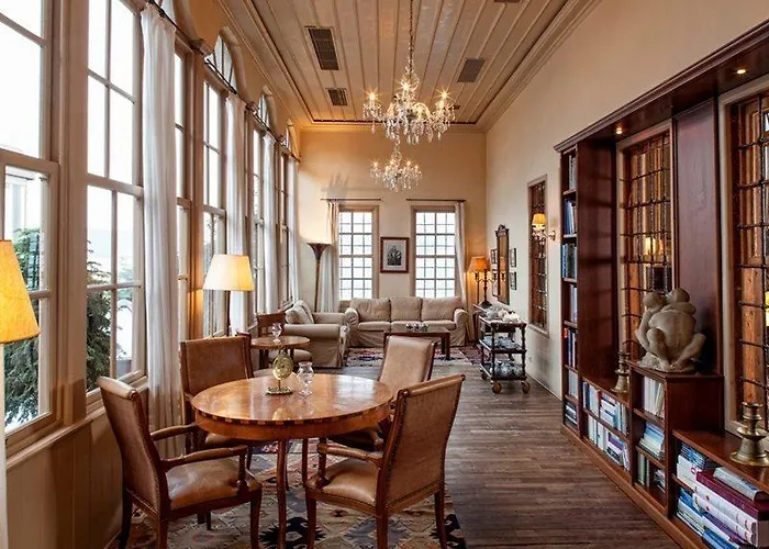 Imaret Hotell 5*